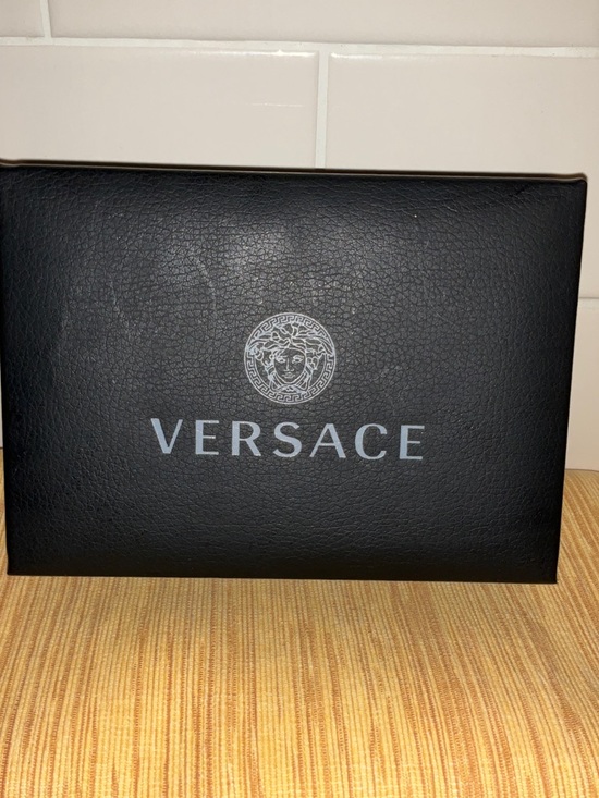 Versace Burgundy Leather Card & Key Pouch with Gold Medusa Charm - Picture 9 of 9